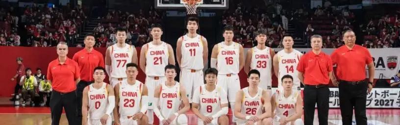 爱游戏体育官方入口-中国男篮两连胜，三大球员必须淘汰，张镇麟很难再加入